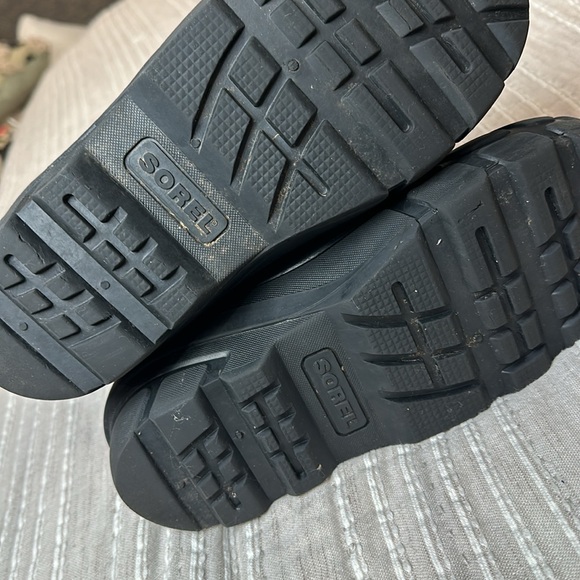 Sorel purple snow boots size 5 - Picture 5 of 8